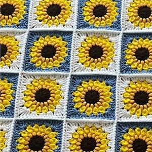 Handmade crocheted sunflower 🌻 throw